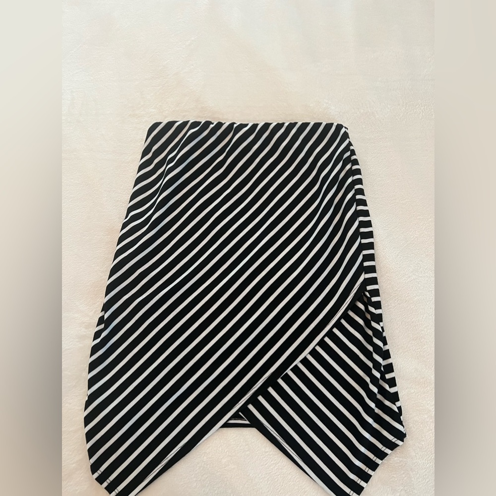 Asymmetrical skirt
